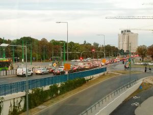 Kierowcy stali w korkach mimo darmowego transportu zbiorowego