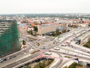 Byli dyrektorzy ZDM z zarzutami za przebudowę Ronda Kaponiera